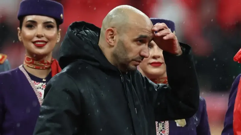 أول رسالة من وليد الركراكي لجماهير المغرب بعد خسارة أمم إفريقيا.. ما حقيقة استقالته؟