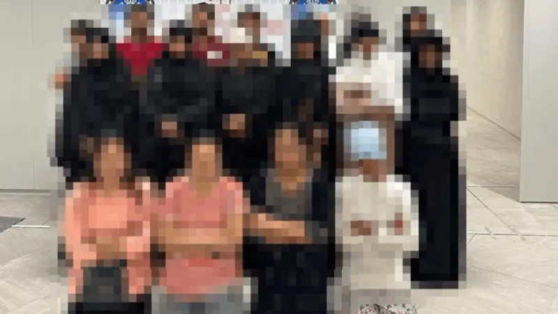 متسوّل متنكّر بالنقاب في الكويت.. ما المبلغ الذي عثر بحوزته؟