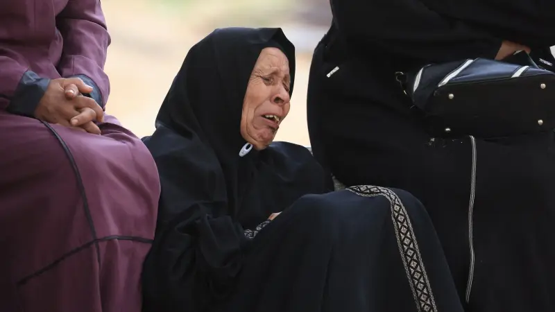 طبيب يروي مأساة غزة: الحرب حرمت المدنيين من الرعاية الطبية