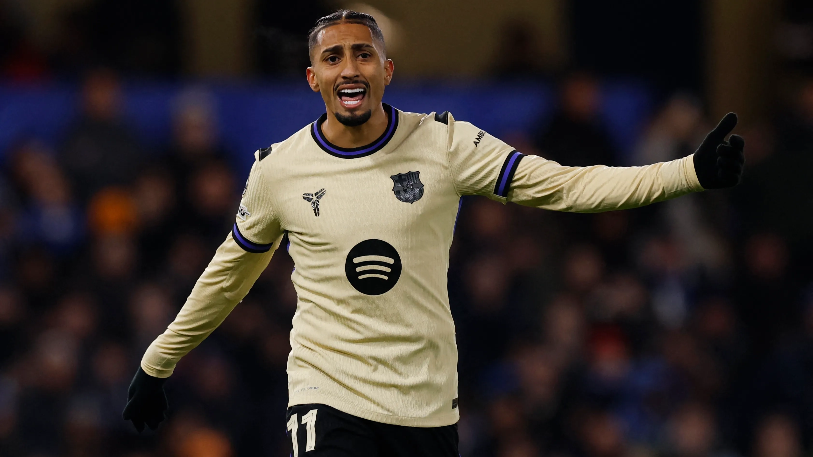 رافينيا يكشف حقيقة انتقاله إلى الدوري السعودي 