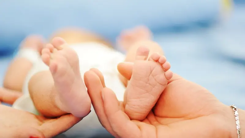 متى تنتهي أعراض الصفراء عند حديثي الولادة؟