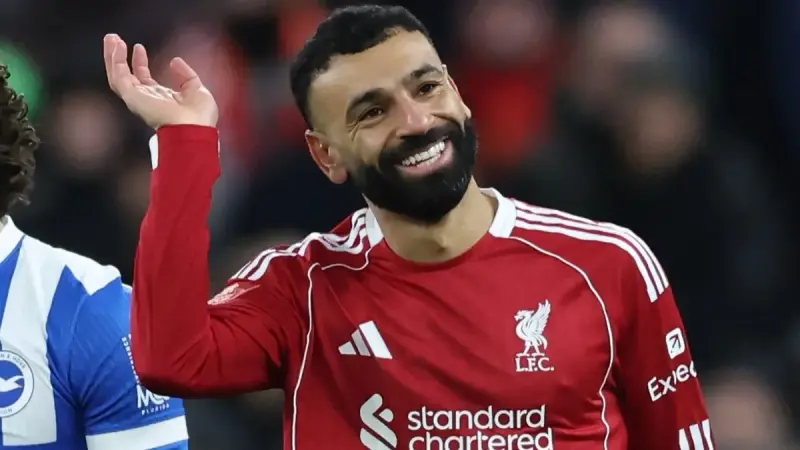 تصريحات سلوت عن محمد صلاح تشعل الجدل
