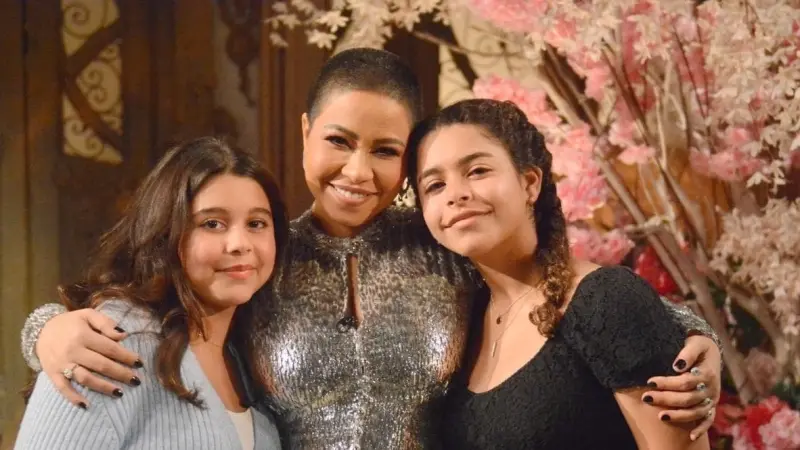 بعد عودة حسام حبيب.. هل غادرت بنات شيرين عبد الوهاب المنزل؟