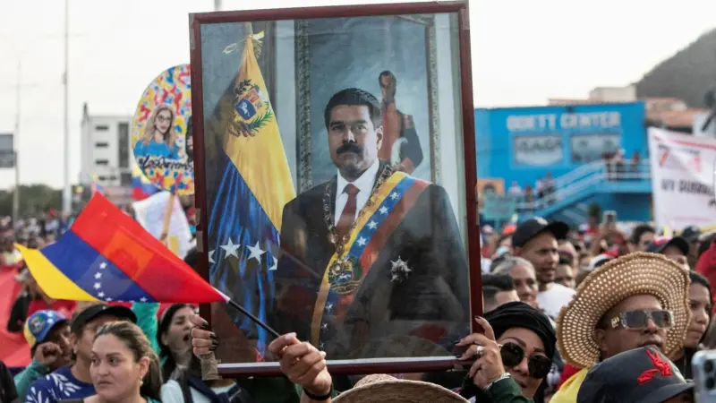 روسيا تتمسك بإطلاق سراح رئيس فنزويلا نيكولاس مادورو