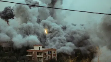 related_news_inside_blogsإسرائيل تستهدف مسؤول الدفاع الجوي بـ"حزب الله" بجنوب لبنان