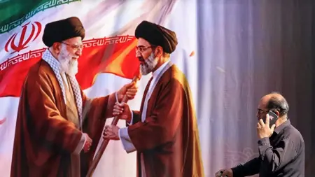 related_news_inside_blogsالاستخبارات الأميركية: مجتبى خامنئي أكثر اندفاعا نحو القنبلة النووية