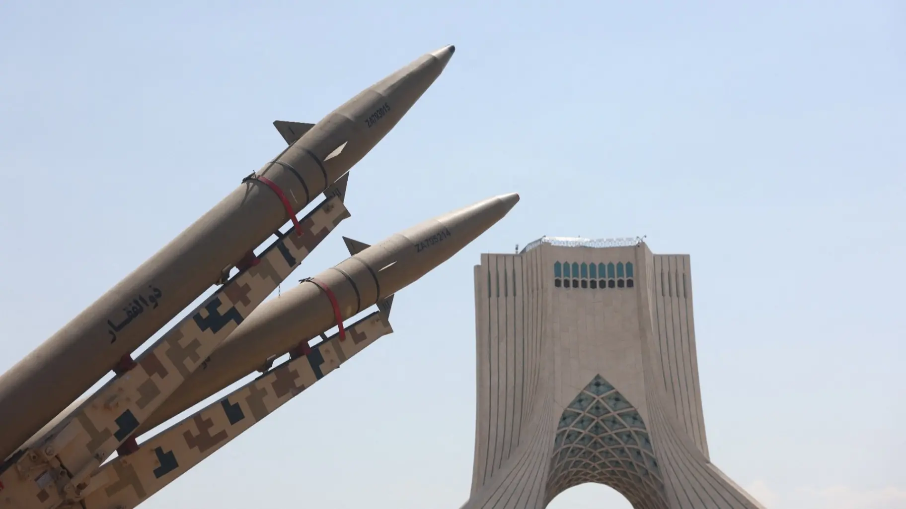 محللون: الاستنزاف الاقتصادي بين الجانبين قد يتطور إلى حرب جديدة (رويترز) محللون: الاستنزاف الاقتصادي بين الجانبين قد يتطور إلى حرب جديدة (رويترز)