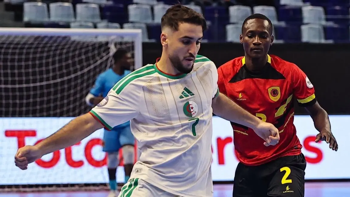 الجزائر وأنغولا في كأس أمم إفريقيا للفوتسال (فيسبوك) الجزائر وأنغولا في كأس أمم إفريقيا للفوتسال (فيسبوك)
