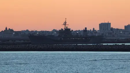 related_news_inside_blogsبصواريخ باليستية.. إيران تستهدف قاعدة أميركية على بعد 4,000 كم