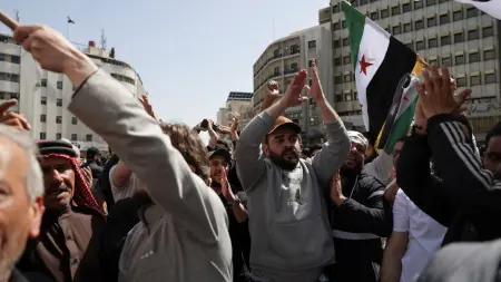 related_news_inside_blogsفيديو - دمشق بعد الاعتصام.. جدل مدني وتباين في المواقف السياسية