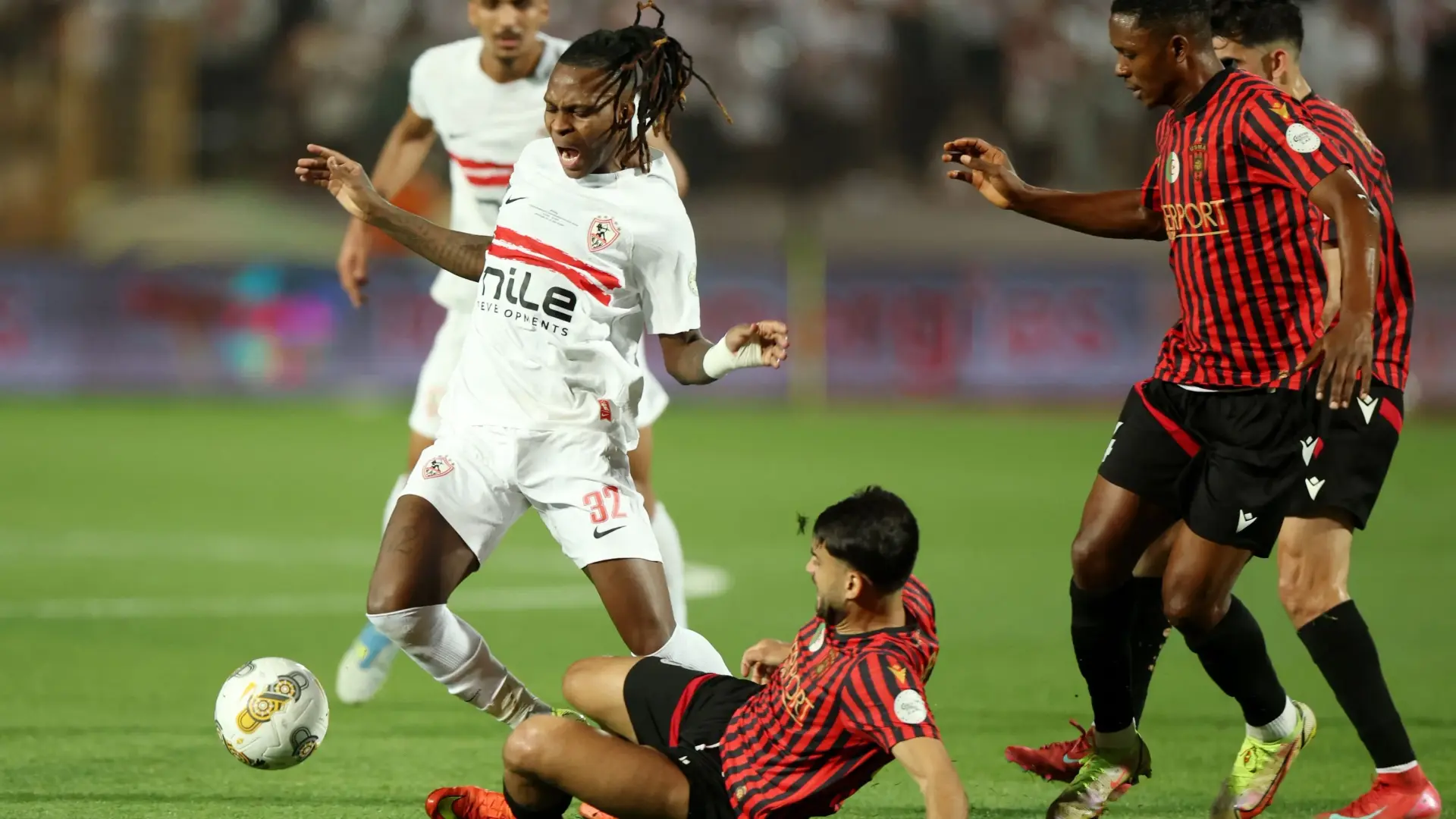 الزمالك يواجه الاتحاد السكندري وسط غيابات عدة (رويترز) الزمالك يواجه الاتحاد السكندري وسط غيابات عدة (رويترز)