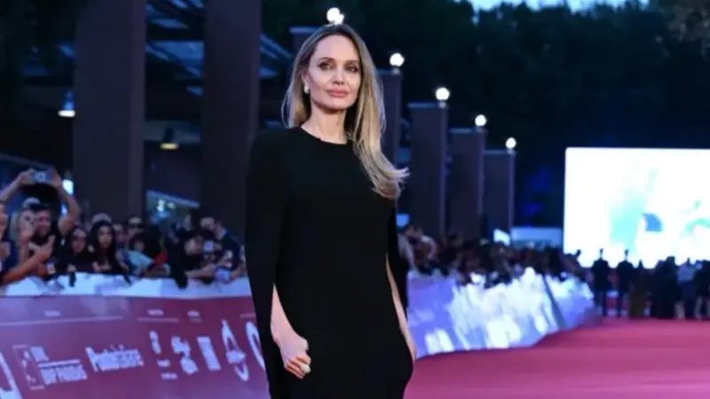 أنجلينا جولي تعود لتجربة السرطان في فيلم "كوتور"