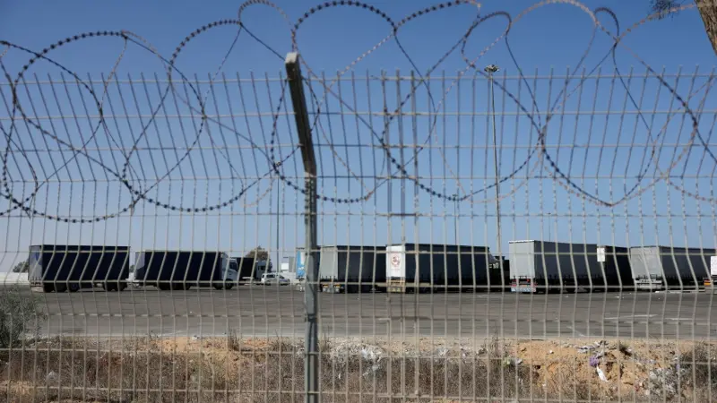 لإدخال المساعدات.. إسرائيل تعيد فتح معبر زيكيم شمال غزة