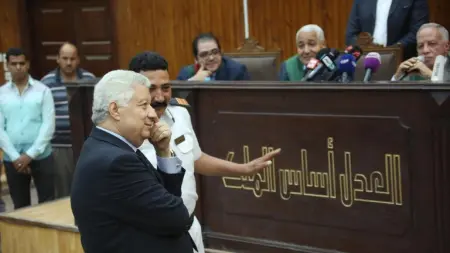 مرتضى منصور يمثل أمام القضاء المصري بسبب الخطيب