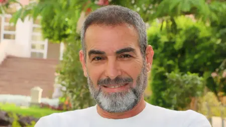 related_news_inside_blogsتطورات الحالة الصحية للفنان أحمد عبد العزيز بعد عملية جراحة دقيقة
