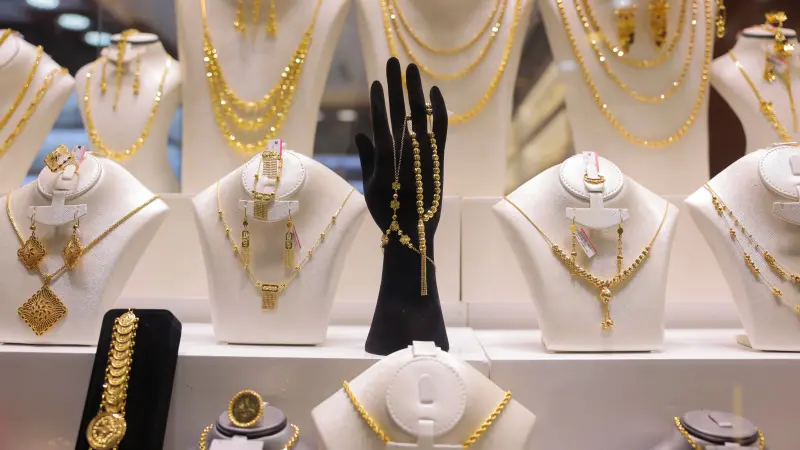 أسعار الذهب في الإمارات اليوم الجمعة 5/12/2025.. المعدن الأصفر يتجه لتحقيق مكاسب أسبوعية