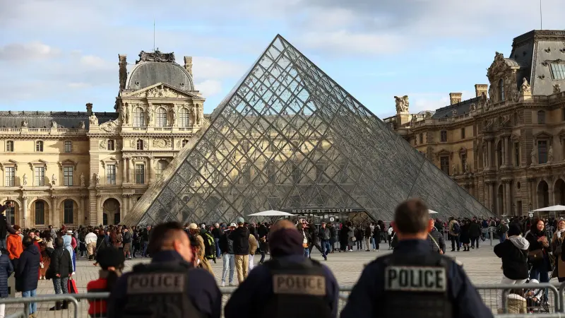 الادعاء الفرنسي يكشف مصير المجوهرات المسروقة من اللوفر