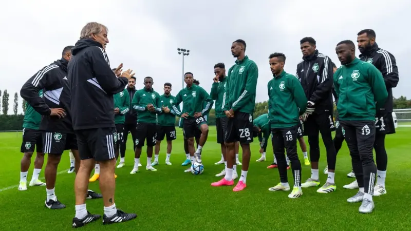 جدول مواعيد مباريات السعودية القادمة والقنوات الناقلة.. تحضيرات الأخضر السعودي