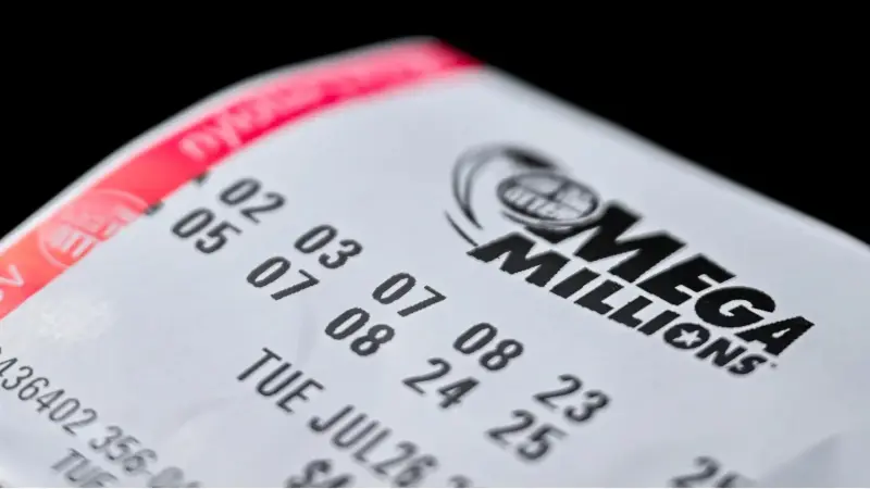شخص يربح 980 مليون دولار في اليانصيب