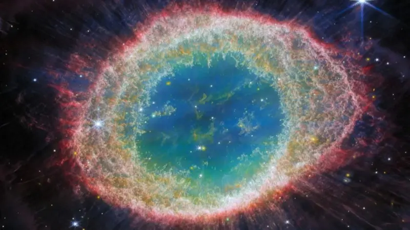 "جيمس ويب" يلتقط صورة جديدة للسديم الحلقي