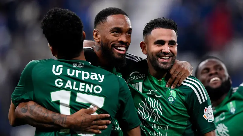 تشكيلة الأهلي اليوم أمام التعاون مع الغيابات.. رياض محرز يعود للراقي