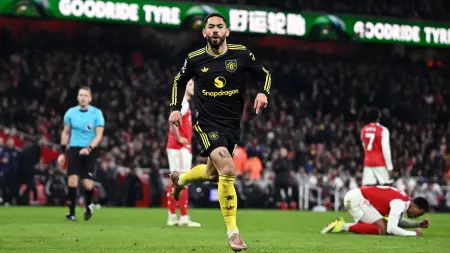 related_news_inside_blogsالمشهد سبورتس: برشلونة يعادل رقما قياسيا.. ومانشستر يونايتد يصعق أرسنال