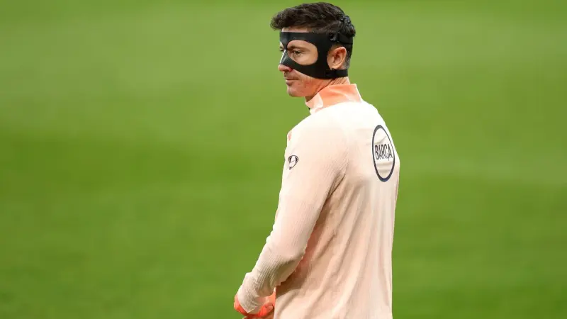 إغراءات سعودية وأميركية.. ما خطة برشلونة لتجديد عقد ليفاندوفسكي؟