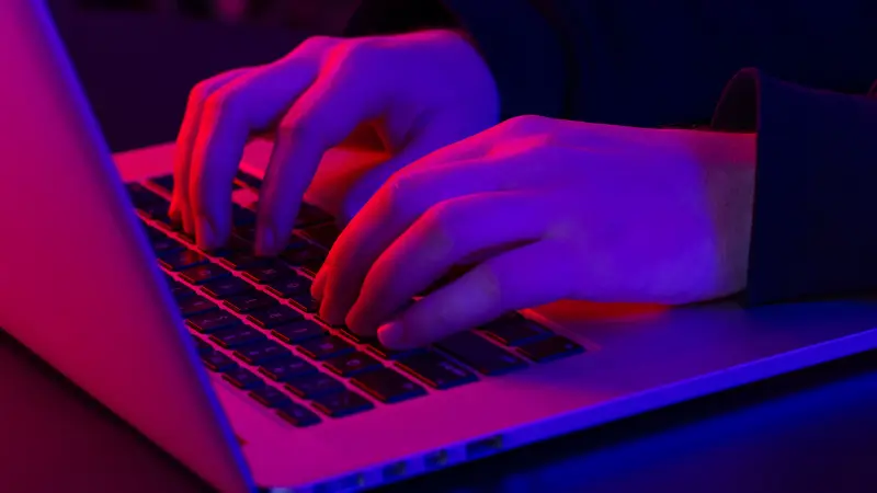 1,000 مشتبه به شهريا في اعتداءات جنسية على الأطفال ببريطانيا