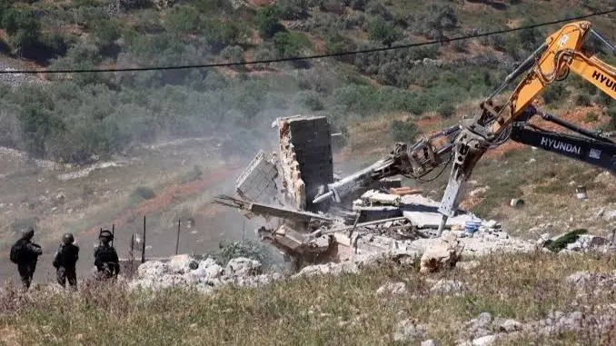 جائزة نوبل للآداب تنتقد الاستيلاء على الأراضي بغزة والضفة الغربية