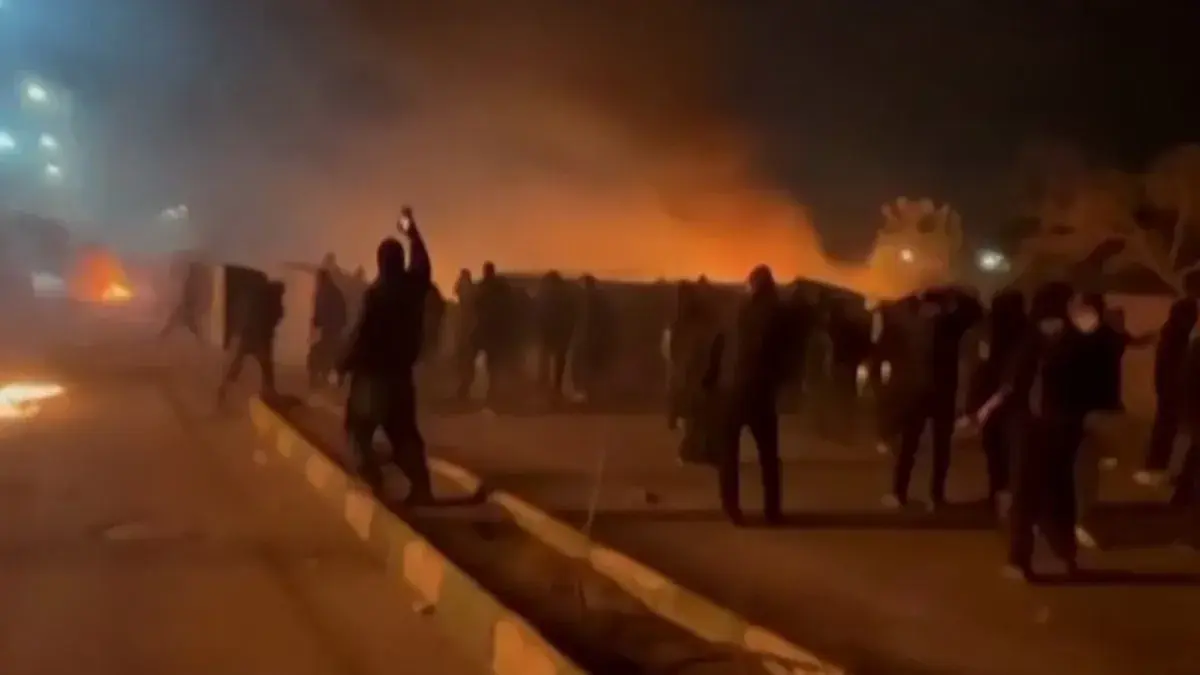 الاحتجاجات في إيران خلفت مئات القتلى (أ ف ب) الاحتجاجات في إيران خلفت مئات القتلى (أ ف ب)