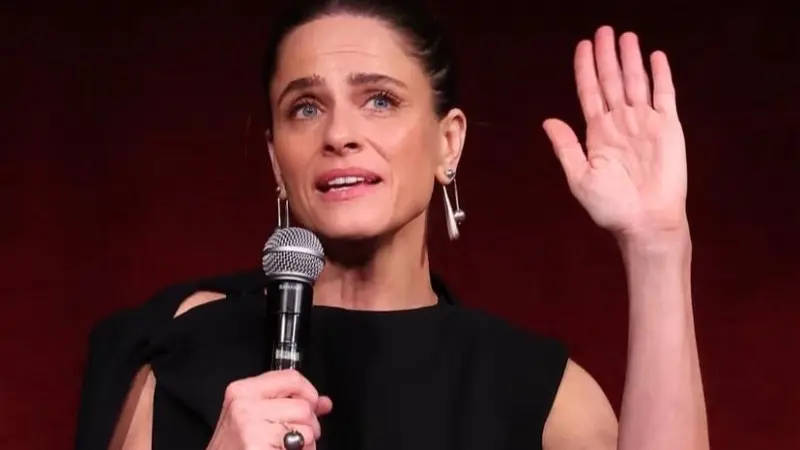 أماندا بيت تكشف إصابتها بسرطان الثدي وتجربتها مع المرض