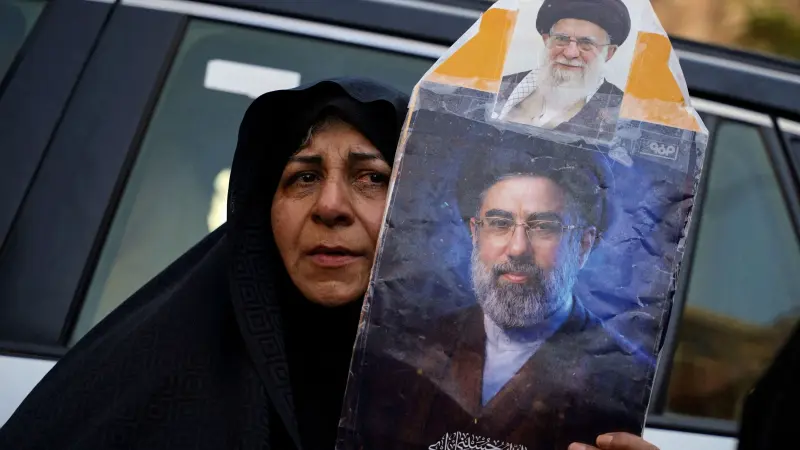 المشهد باختصار: أميركا تبحث عن خامنئي.. وزلزال يهزّ اليابان