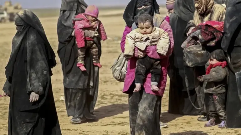 إحباط محاولة هروب جديدة لنساء وأطفال "داعش" من مخيم في سوريا