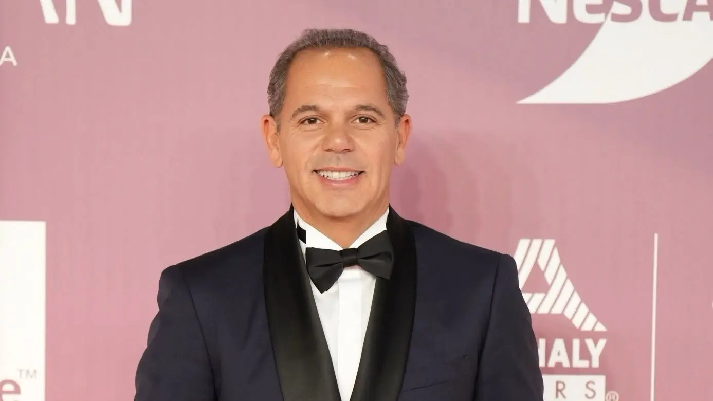 رامي إمام يحم حقيقة فيلم عادل إمام الوثائقي (فيسبوك) رامي إمام يحم حقيقة فيلم عادل إمام الوثائقي (فيسبوك)
