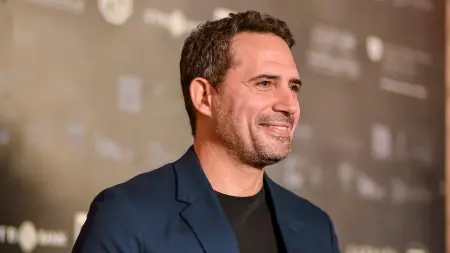 related_news_inside_blogsفيديو - ظافر العابدين يكشف لـ"المشهد" حلمه قبل التمثيل