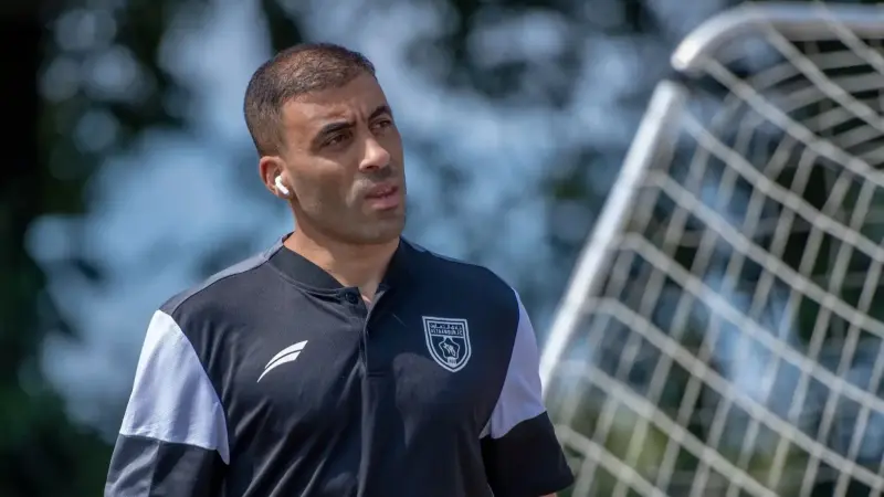بعد السقوط المدوي أمام الهلال.. هذه كواليس أزمة عبد الرزاق حمد الله مع التعاون