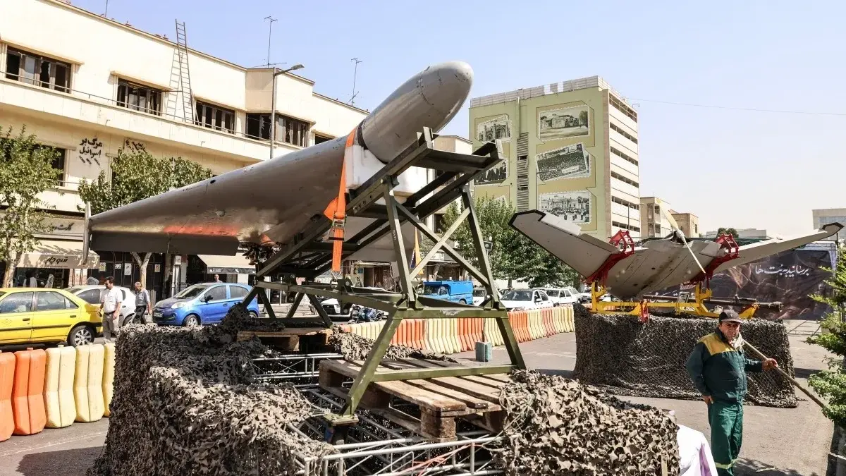 الضغوط الاقتصادية تقلص هامش المناورة أمام إيران (رويترز) الضغوط الاقتصادية تقلص هامش المناورة أمام إيران (رويترز)
