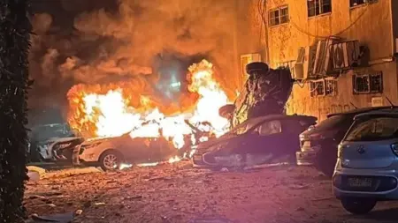 related_news_inside_blogsفيديو - اندلاع حرائق في وسط إسرائيل جراء سقوط صواريخ من إيران