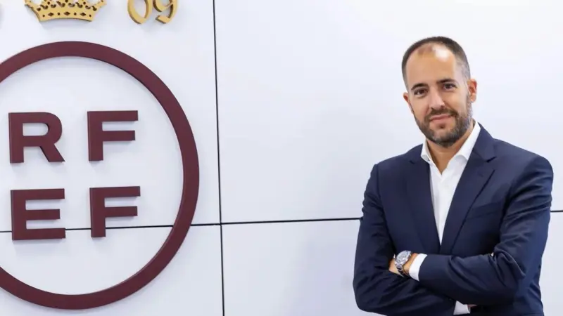 محامي يقود ثورة التحكيم في إسبانيا.. من هو فرانسيسكو سوتو؟