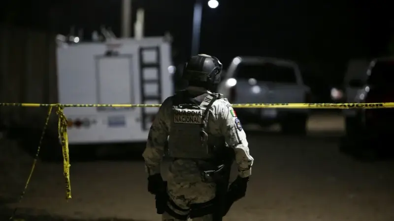 صراع كارتيلات المخدرات يحول ملعب كرة قدم إلى ساحة حرب