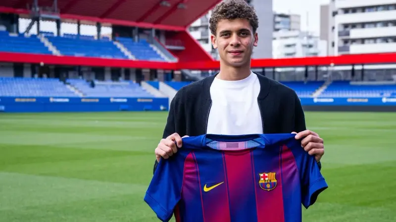 مدرب برشلونة أتليتيك يُشيد بحمزة عبد الكريم