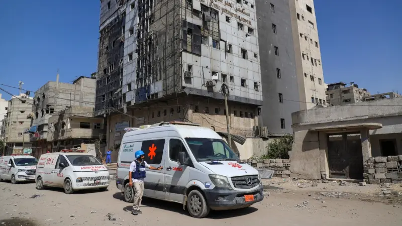 طبيب بريطاني "يفضح" إسرائيل ويكشف حجم الكارثة في غزة