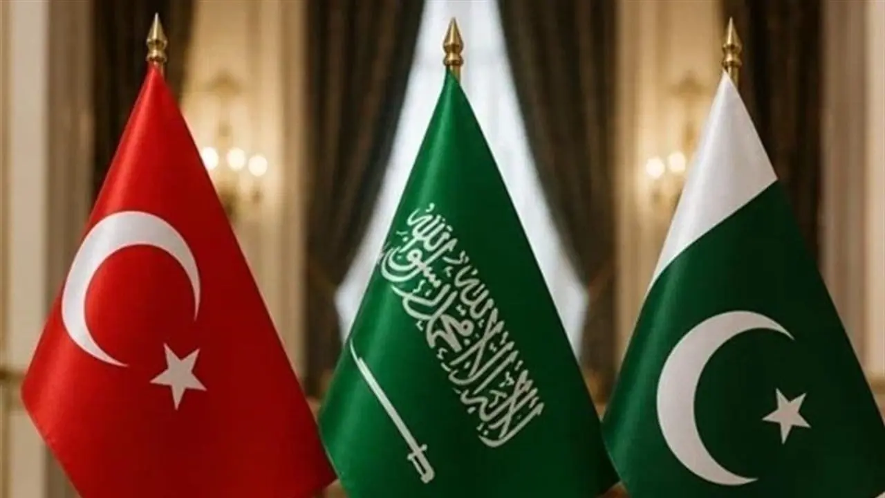حلف مكة أعلن الرد الجماعي على اعتداءات "الحوثيين" (إكس) حلف مكة أعلن الرد الجماعي على اعتداءات "الحوثيين" (إكس)