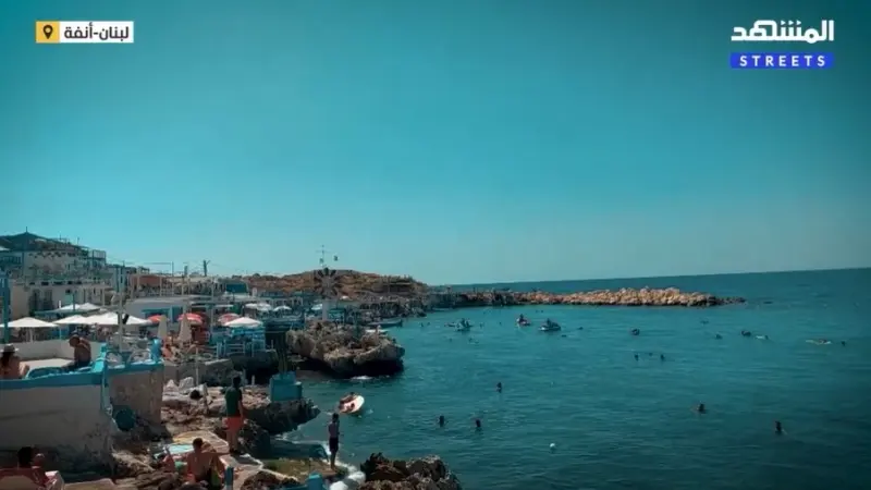 المشهد ستريتس - شاطئ "أنفوريني" لوحة يونانية في لبنان