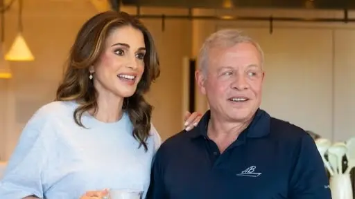 "أحلى فنجان قهوة".. صورة صباحية لملك وملكة الأردن تثير تفاعلا واسعا