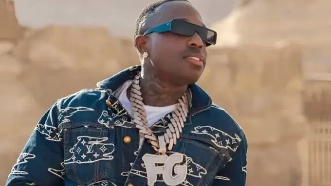 فيديو - أوقف في مطار القاهرة.. من هو باندمان كيفو؟