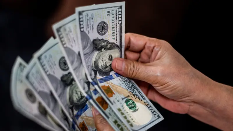 سعر الدولار اليوم الجمعة 16 أغسطس 2024 مقابل الدينار العراقي في البنوك