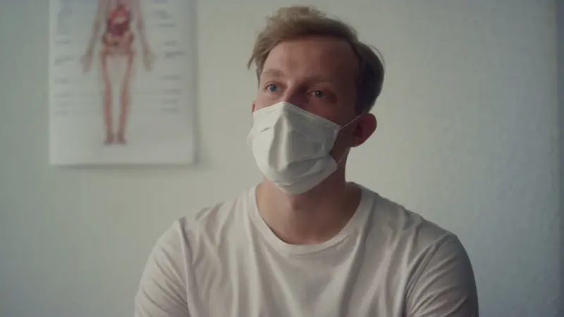 متحور نيمبوس يقلق العالم.. ما خطورته؟