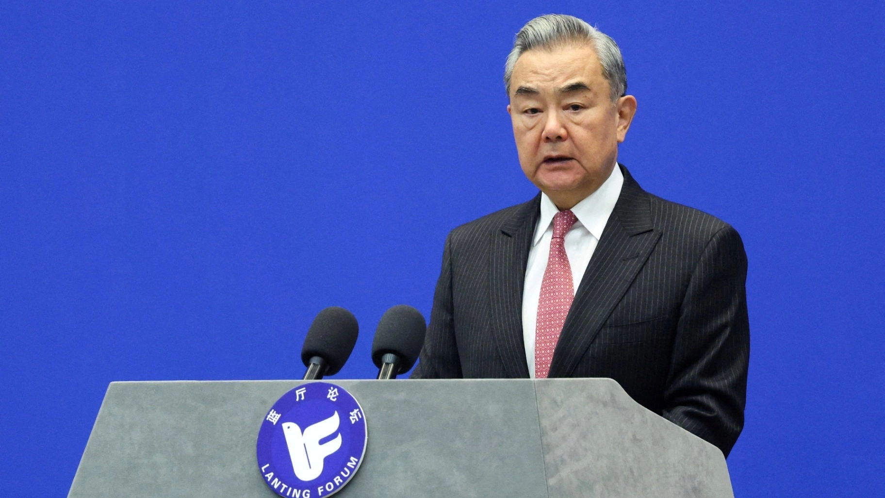 الصين تدعم فنزويلا وتهاجم قرار ترامب 