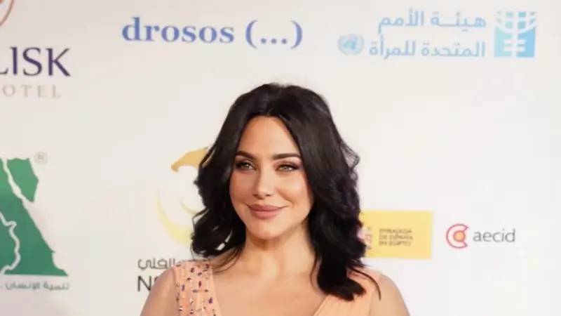 سلاف فواخرجي تحتفل بعيد ميلادها الـ49 برسالة عن الحياة